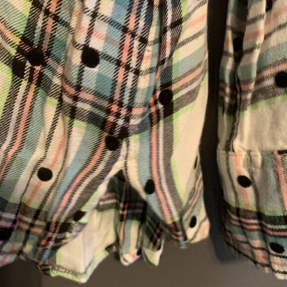 Denim&Co Long  Sleeve Button Down Multi-Color Dot Design Top Size Large - Picture 4 of 5